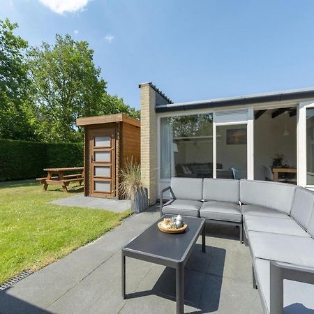 Contemporary Bungalow With Garden Sint Maartensvlotbrug Экстерьер фото