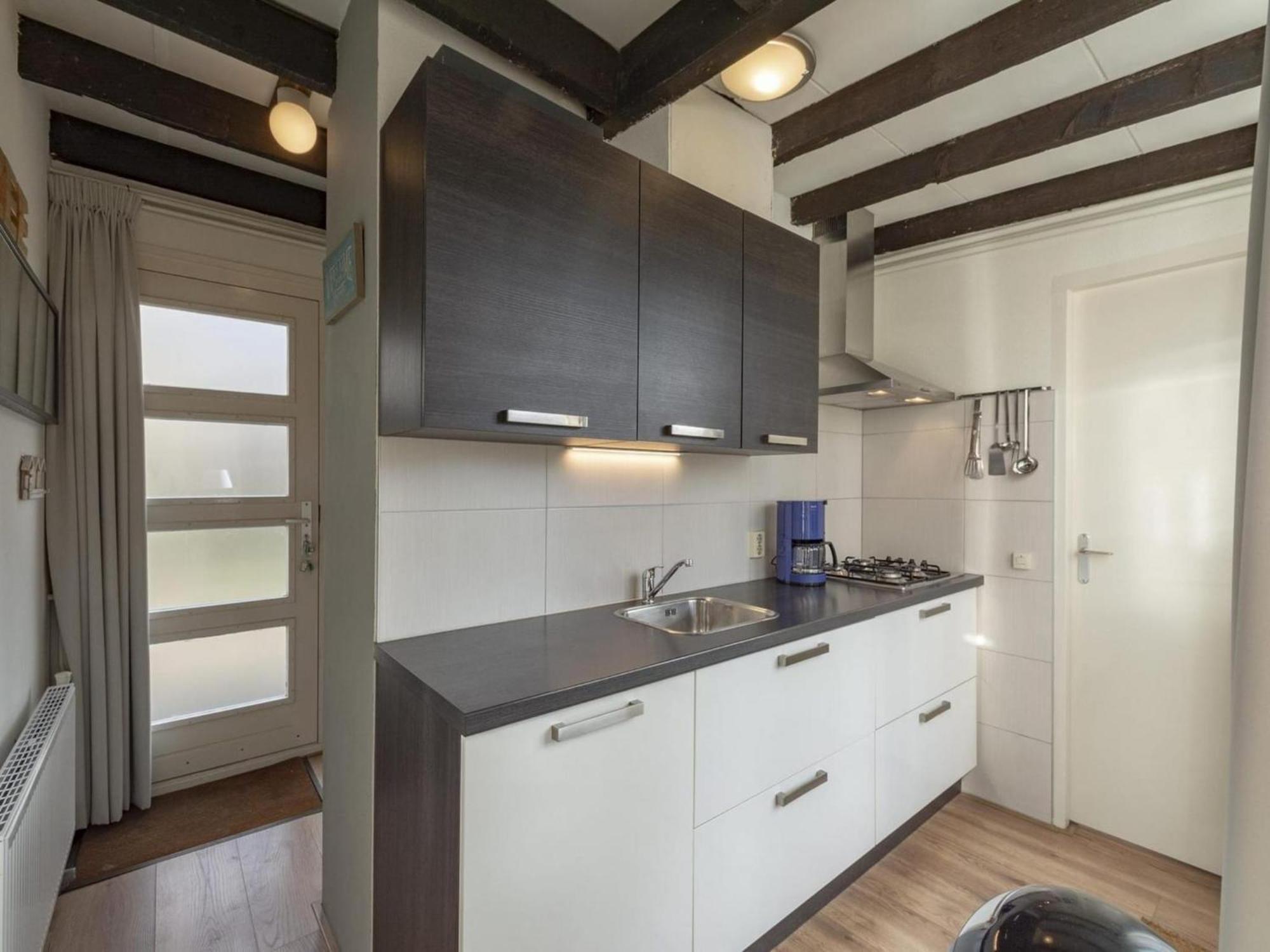 Contemporary Bungalow With Garden Sint Maartensvlotbrug Экстерьер фото