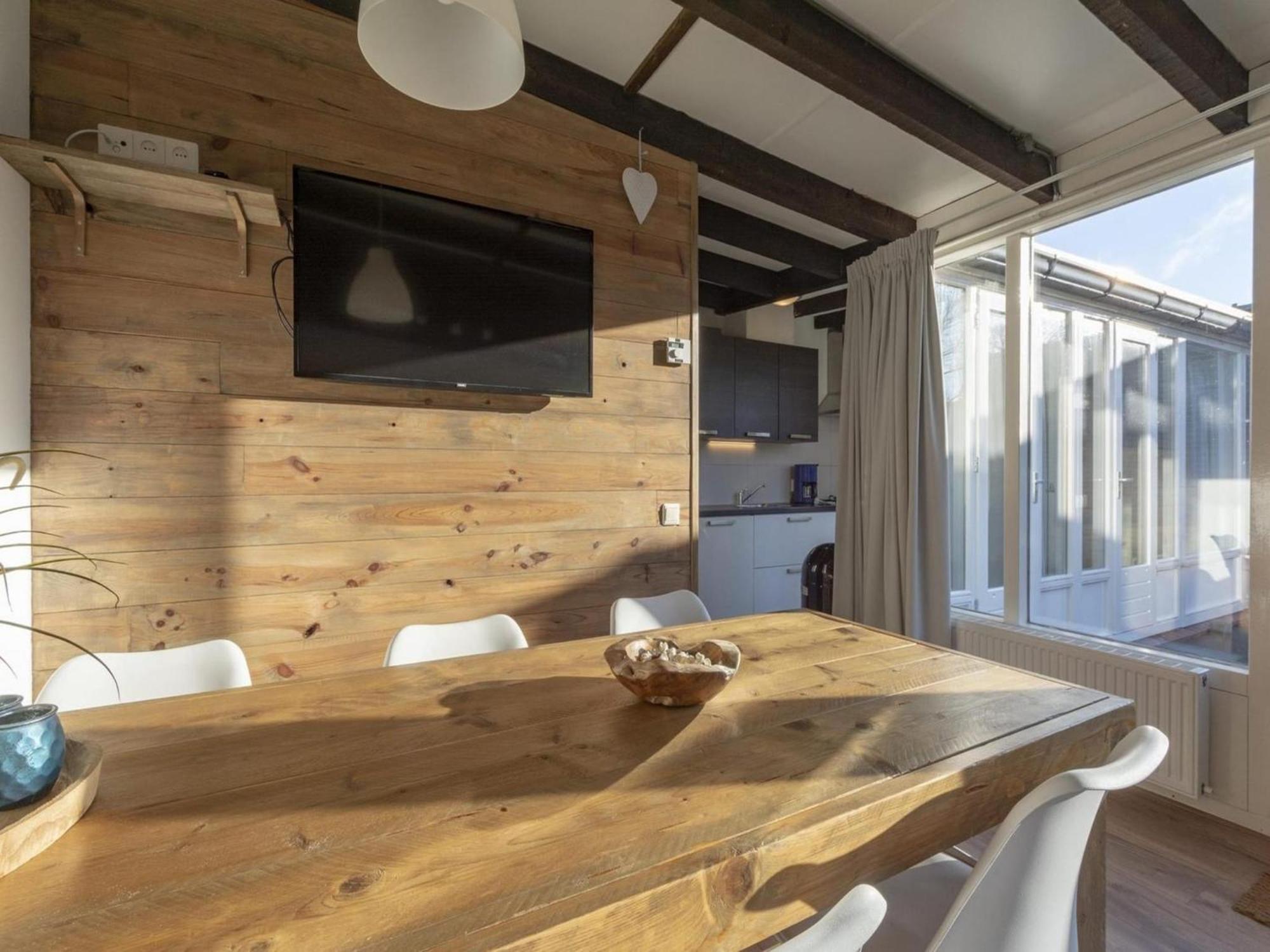 Contemporary Bungalow With Garden Sint Maartensvlotbrug Экстерьер фото